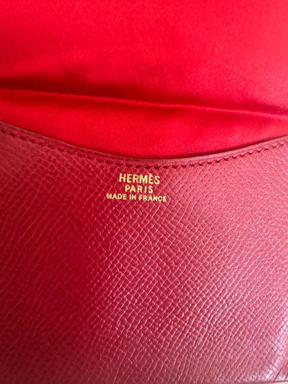 Hermès Red Leather Single Pocket Card Holder - sleek, classy, silk interior 🧨